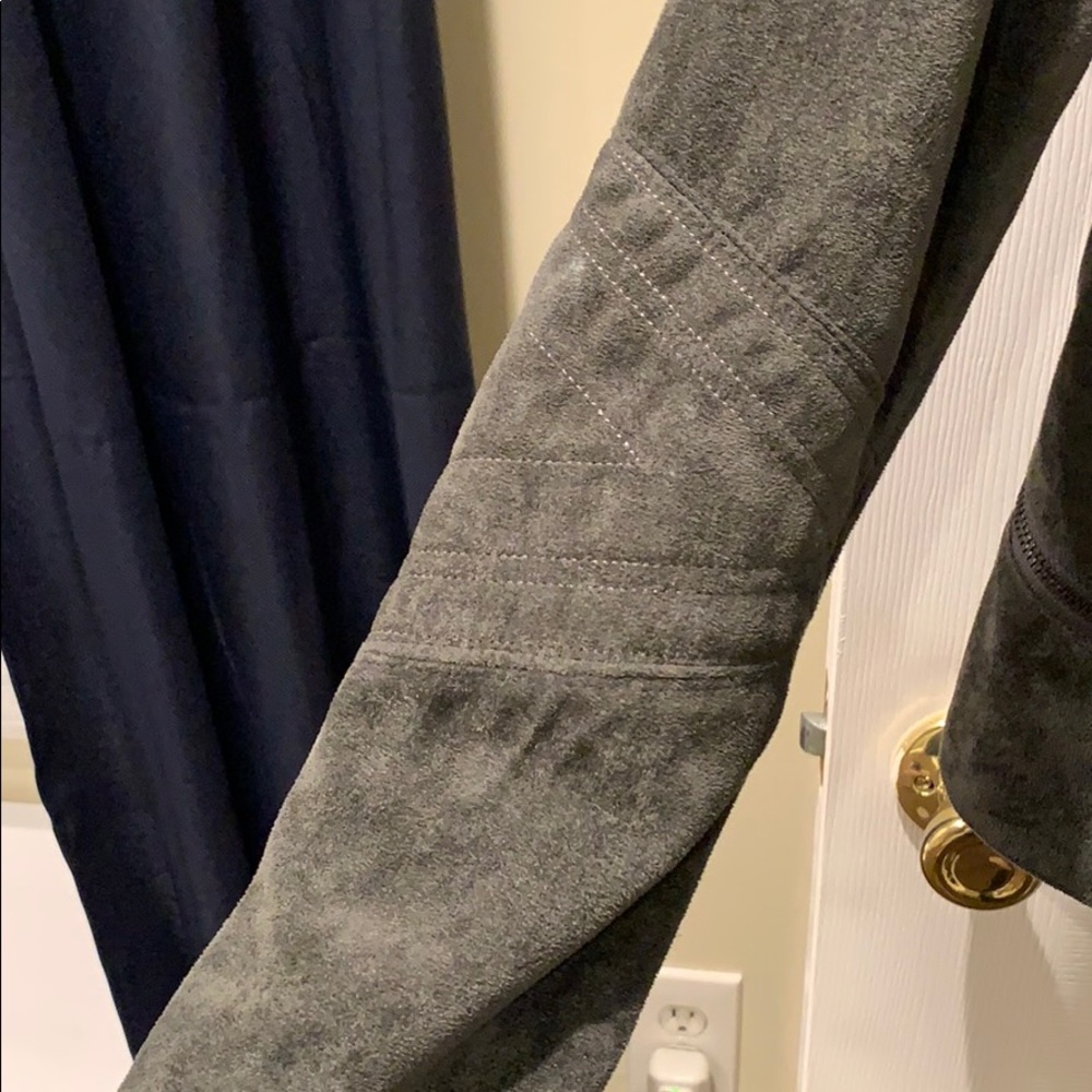 Gray suede material jacket - Picture 3 of 6